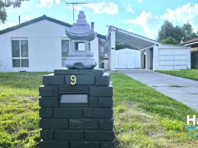 9 Coachwood Way, MADDINGTON, WA 6109 House for Rent