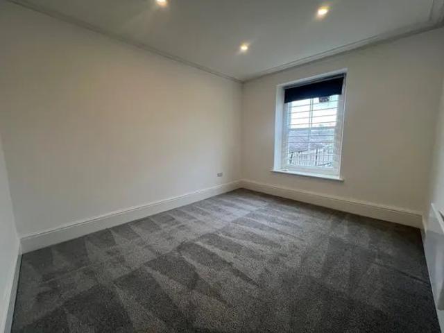 9 College Street, Ammanford, SA18