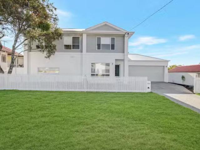 9 Corinth Road, LOTA, QLD 4179 House for Rent