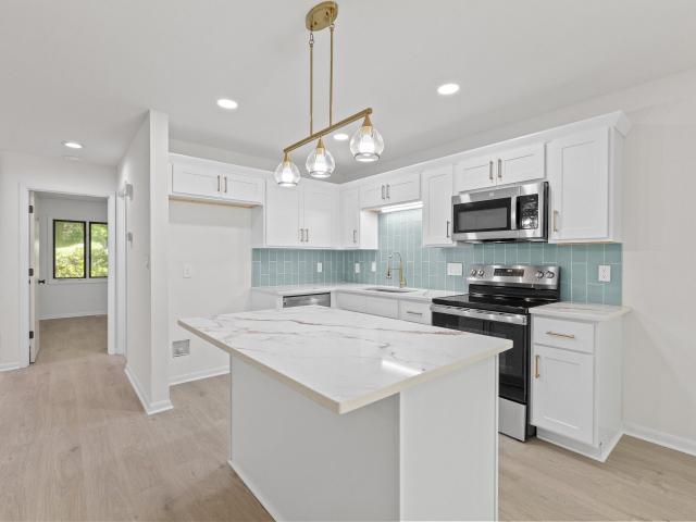 9 Creekview Lane