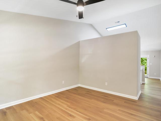 9 Crystal Oaks Court