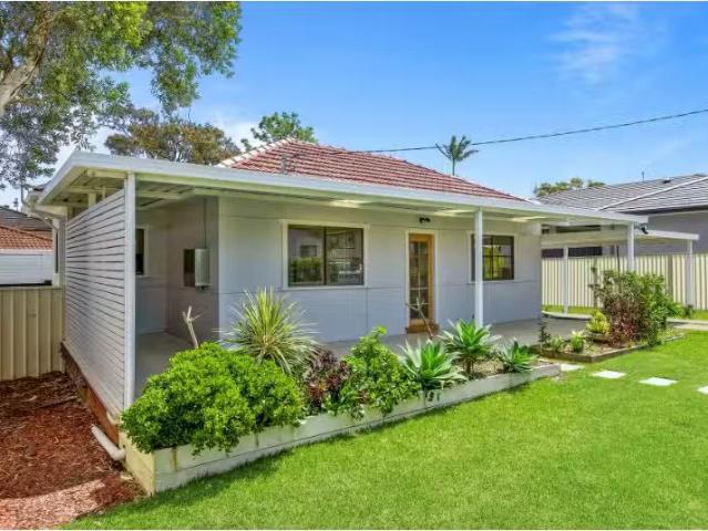 9 Duncan Street, The Entrance House for rent Listed by Olivia.