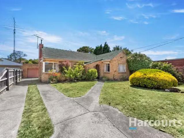 9 Dallas Avenue, HUGHESDALE, VIC 3166 House for Rent