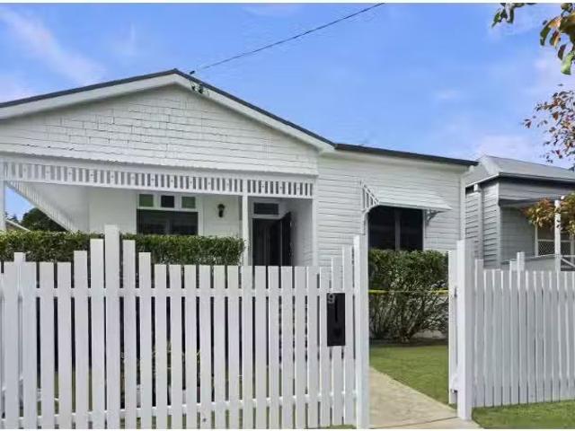 9 Date Street, Adamstown House for rent Listed by Ashley Jenn.