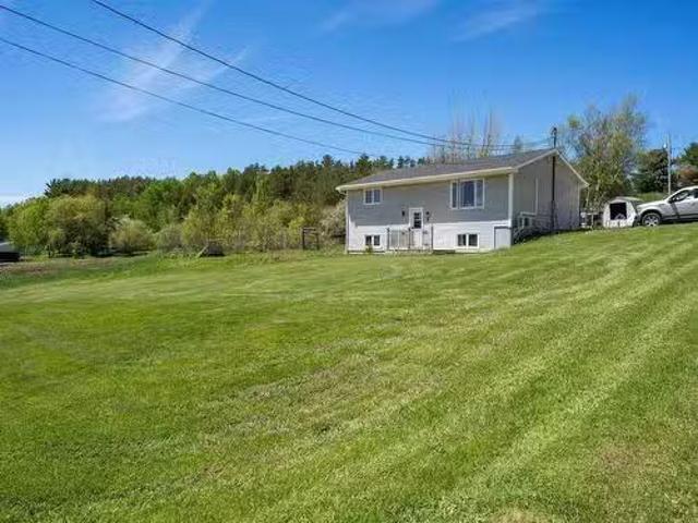 9 Demont Drive, Linacy, NS, B2H 5C4 house for sale Listing.