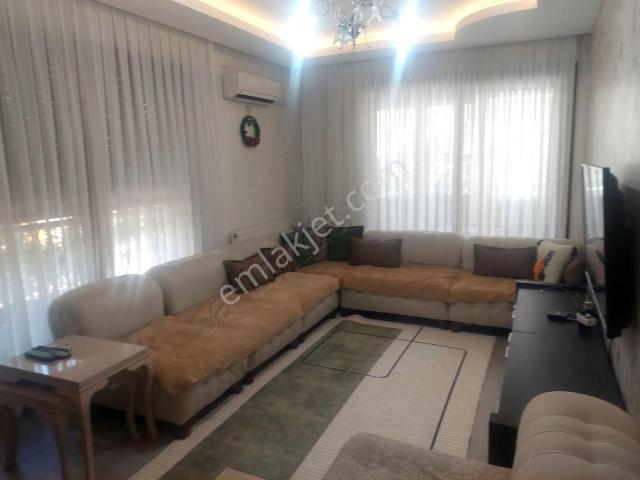 9 Eylül Mah.site İçersinde 2+1 Kapalı Balkonlu Satılık Daire