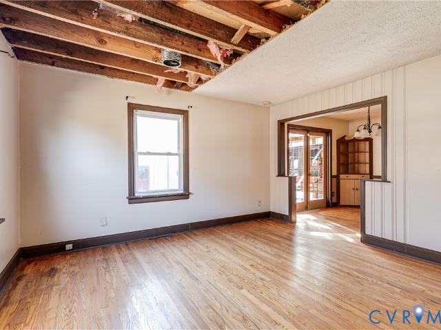 9 E Gray Street