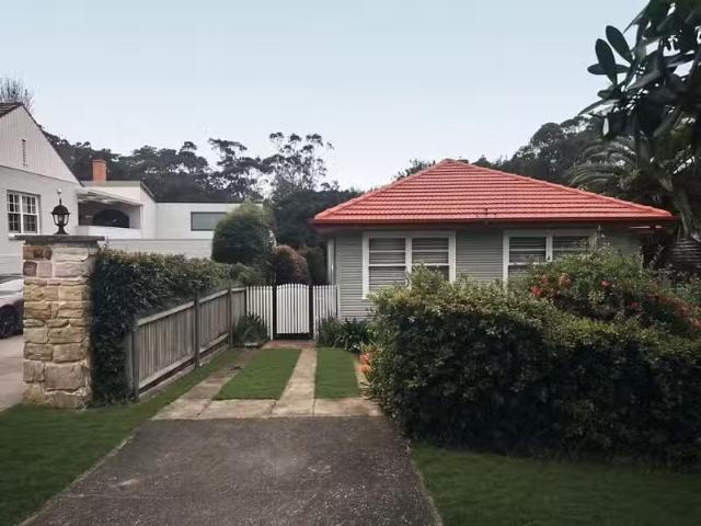 9 Eastern Avenue, Mangerton House for rent Listed by Josiah M.