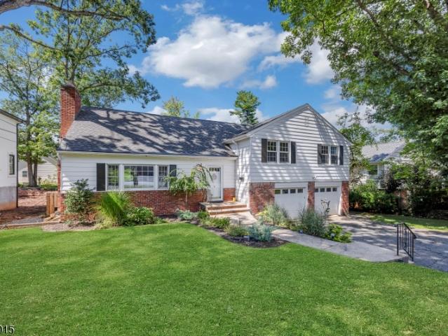 9 Edgewood Ave