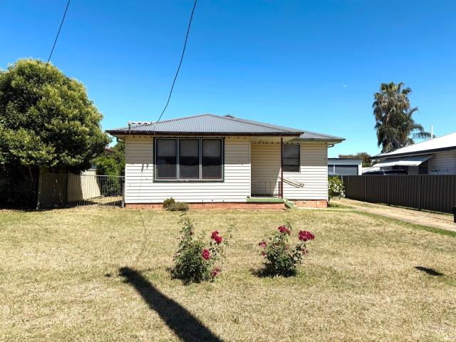 9 Edith Street, TAMWORTH NSW 2340