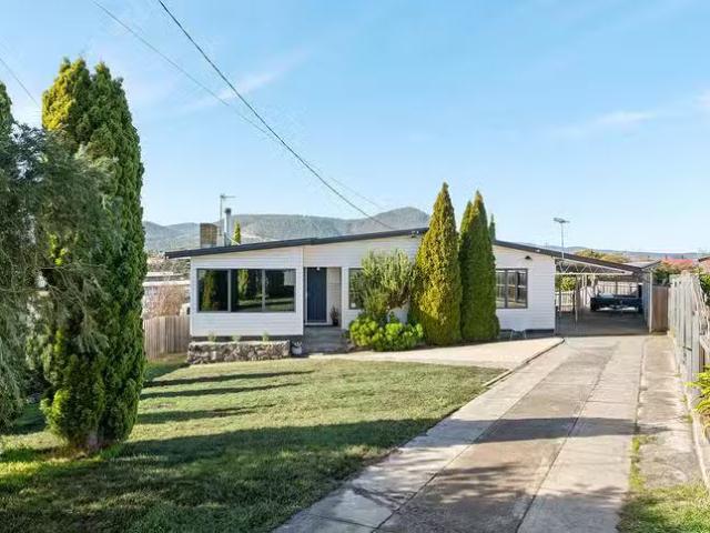 9 Eltham Place, Claremont, TAS 7011