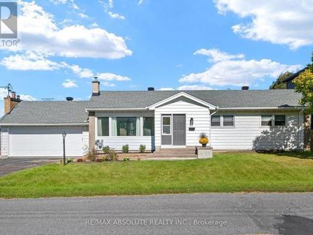9 Epworth Avenue, Ottawa, ON, K2G 2L4 house for sale | Listing ID X13823 | Royal LePage