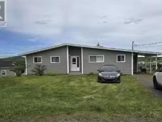 9 Fairview Crescent, St Lawrence, NL, A0E 2B0 house for sale.