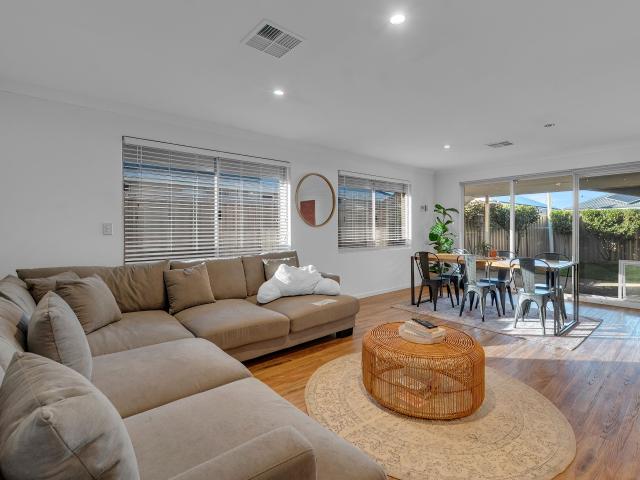 9 Finsbury Road Baldivis, WA 6171