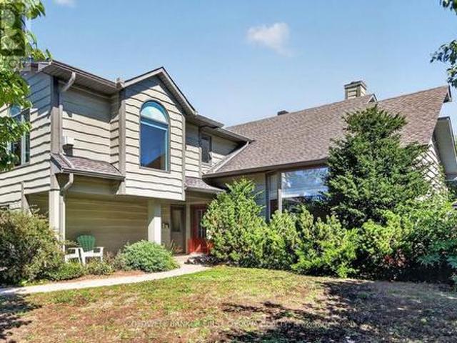 9 Foxrun Lane, Ottawa, ON, K1V 9W4 house for sale | Listing ID X13832 | Royal LePage