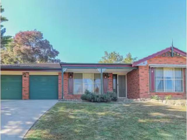 9 Freestone Way, Bathurst House for rent Listed by Mcgrath Ba.