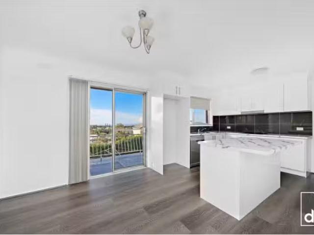9 Girvan Crescent, Corrimal House for rent Listed by Sarah Ea.