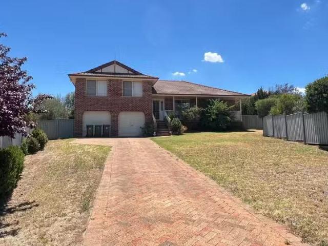 9 Glengowrie Close, Parkes House for rent Listed by Hannah Am.