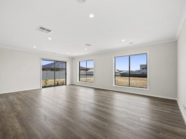 9 Goddard St, Lucas, VIC, 3350