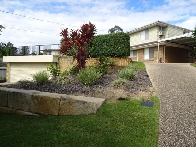 9 Grounds Street, Yeronga QLD 4104 Matthews Real Estate