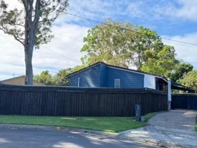 9 Hamey Close, TOORMINA House for rent Listed by Deborah Sazu.