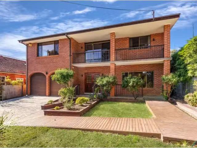 9 Harden Avenue, Northbridge House for rent Listed by Rebecca.