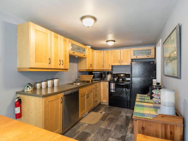9 Hemlock Forest Drive