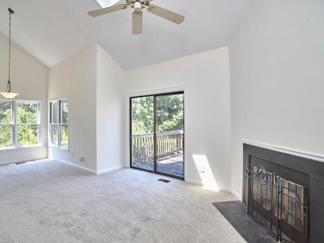 9 Hickory Wood Square