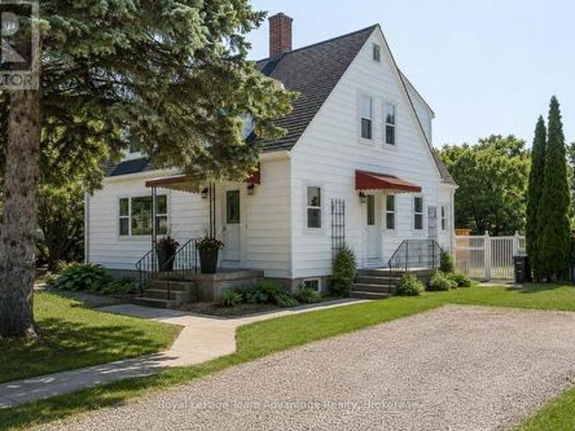 9 Houden Street, Springwater Elmvale, ON, L0L 1P0 house for sale | Listing ID S13645 | Royal LePage