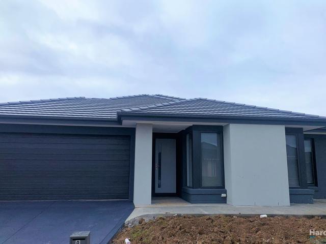9 Ingrams Way, Mickleham, VIC 3064