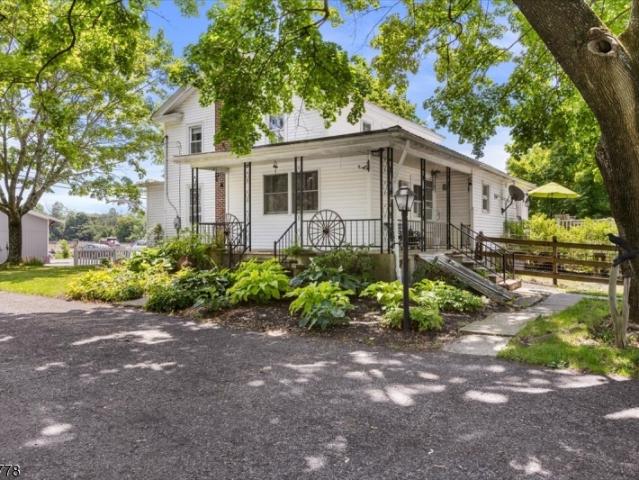 9 Jacksonburg Rd