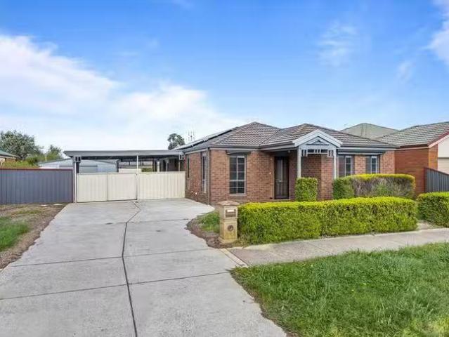 9 James Drive, Delacombe, VIC 3356