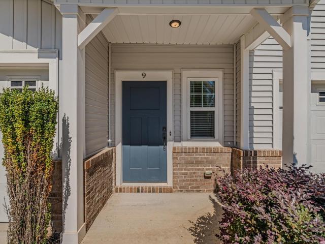 9 Jaycee Court