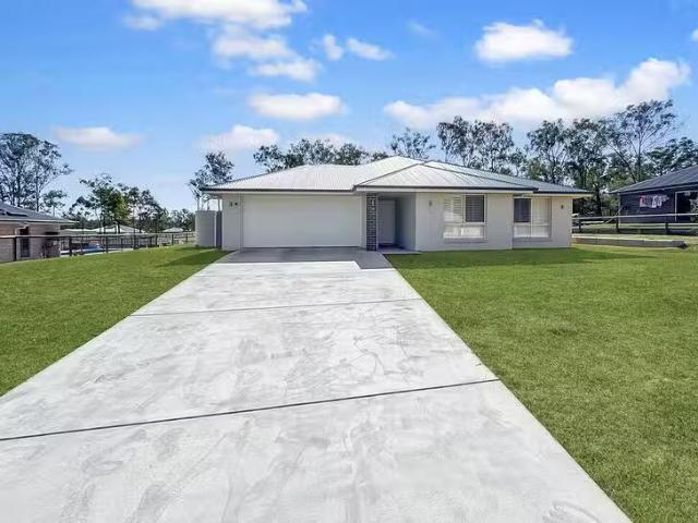 9 Jindera Street, Kensington Grove, QLD 4341