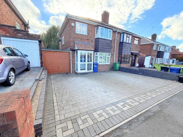 9 Kingswinford Road, Dudley DY1, 3 bed semi detached house to rent, £1,295 pcm | PrimeLocation
