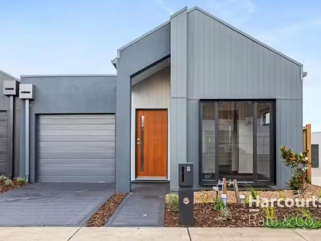9 Lusk Crescent, Donnybrook, VIC 3064 House for Rent