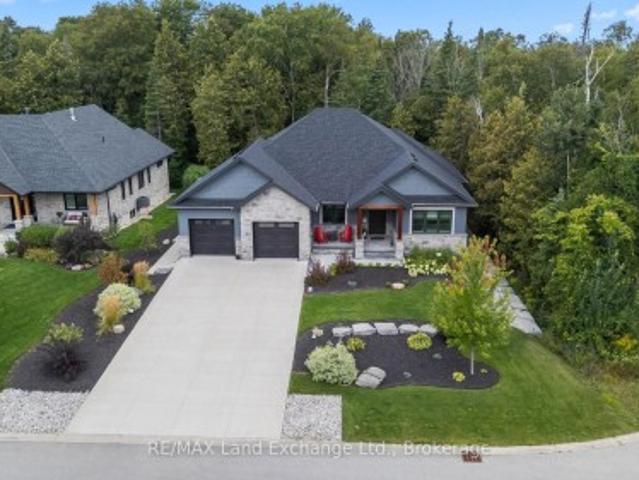 9 Lakeside Woods Crescent, Saugeen Shores, ON, N0H 2C6 house for sale | Listing ID X13726 | Royal LePage
