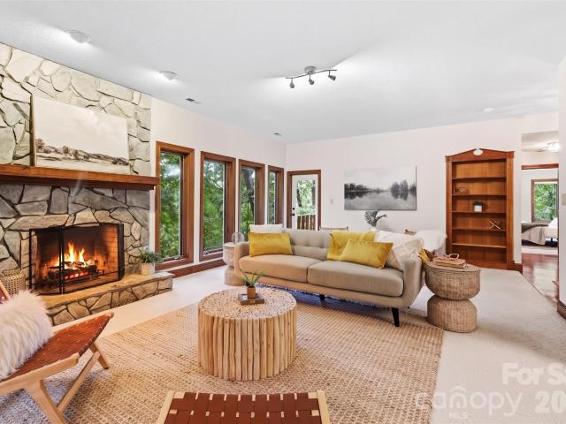 9 Laurel Forest Drive