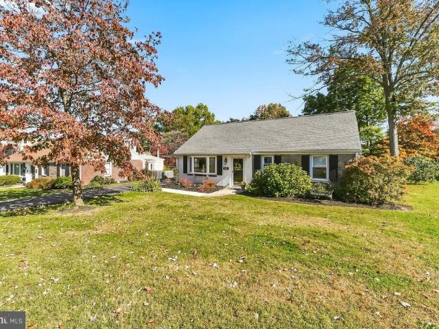 9 Longwood Drive