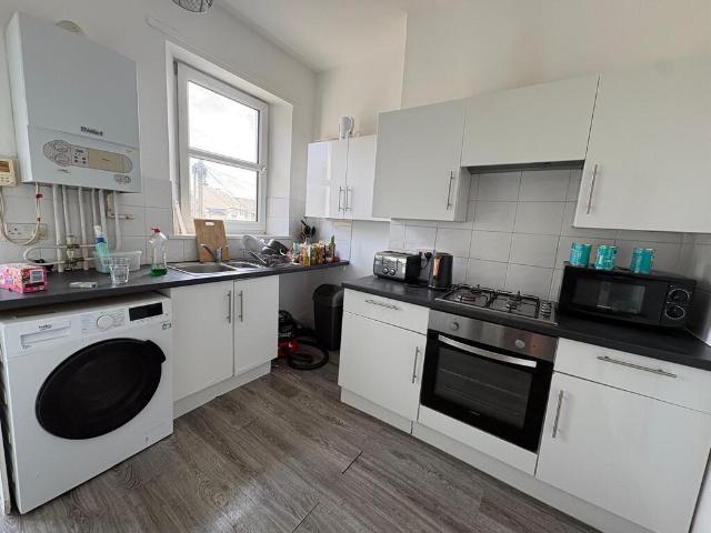 9 Patna Place TFF 4 bed house share to rent £495 pcm £114 pw