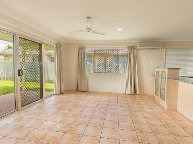 9 Pinnata Pl, Kirwan