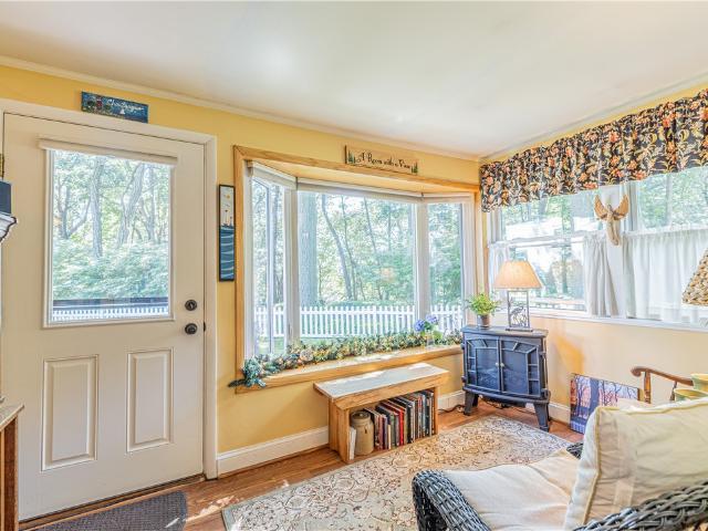9 Pleasant Avenue