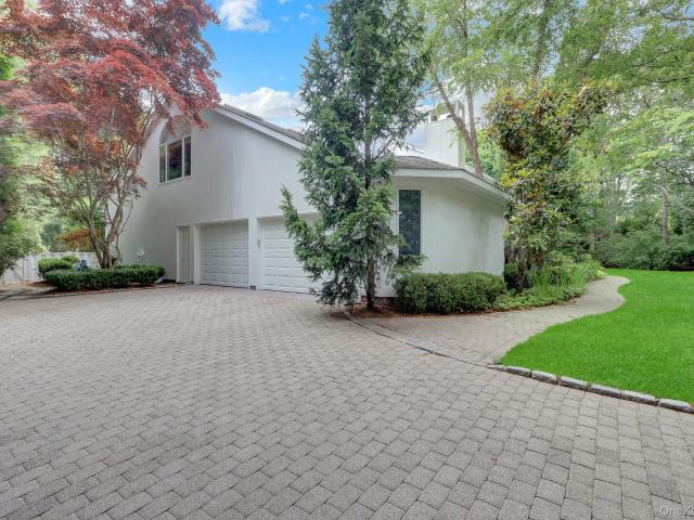 9 Plume Grass Way