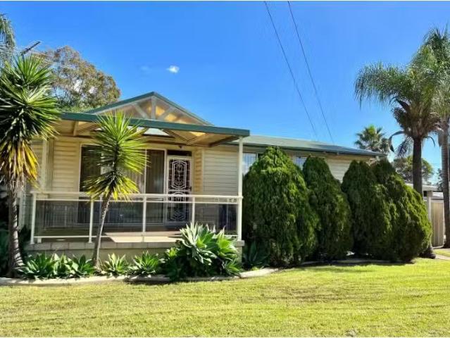 9 Reserve Road, Casula House for rent Listed by Alex Dindakis.