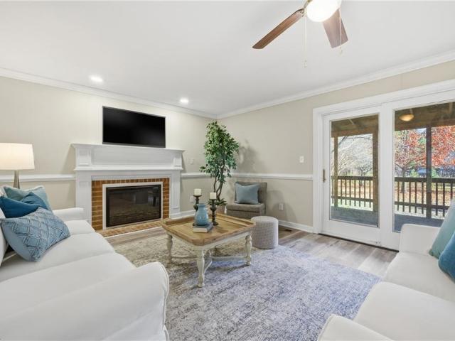 9 Rhodelia LN