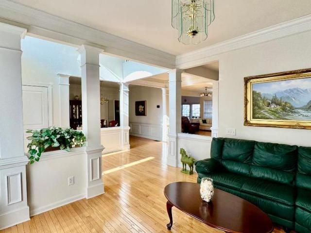9 Ridings Way # 8