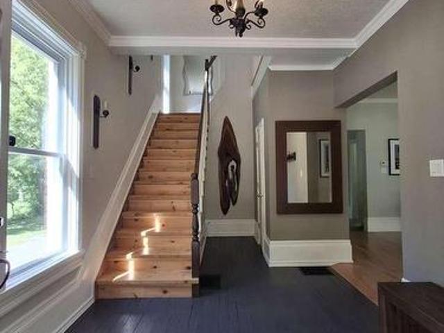 9 River Street, Severn, ON, L0K 1E0 house for sale | Listing ID S13440 | Royal LePage