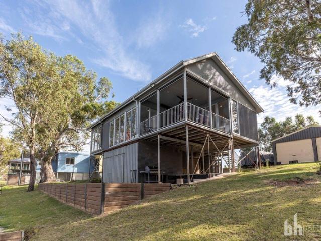 9 Riverside Drive, Big Bend