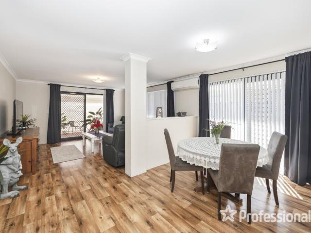 9 Rocklea CrescentEllenbrook WA 6069, Australia