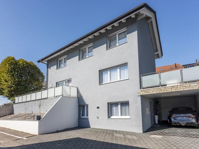 Zeitgenössische Villa mit großzügigen Volumina und bemerkenswertem Zustand